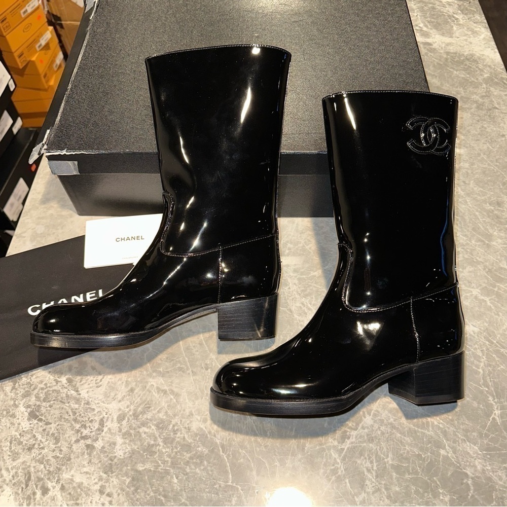 New Size 37.5 Chanel Patent CC Mid Calf Boots Black - Picture 3 of 11